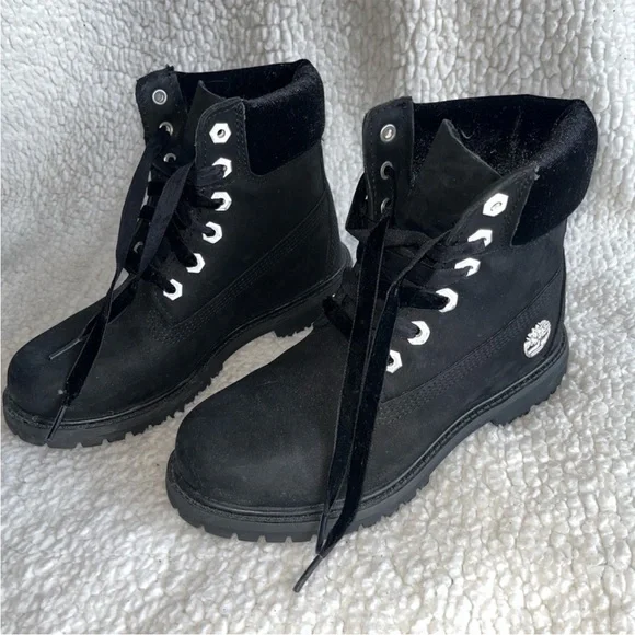 Timberland Black Velvet Women’s Boots - Picture 1 of 8
